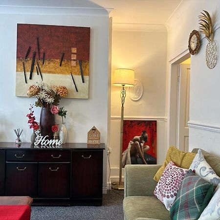 Grace'S Home โรเธอร์แฮม ภายนอก รูปภาพ